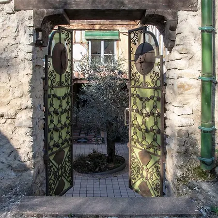 La Cour De L'olivier Apartamento *